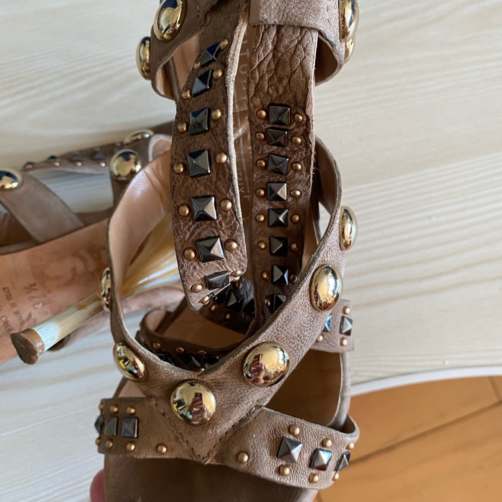 Designer Shoes - Picture 3 of 3